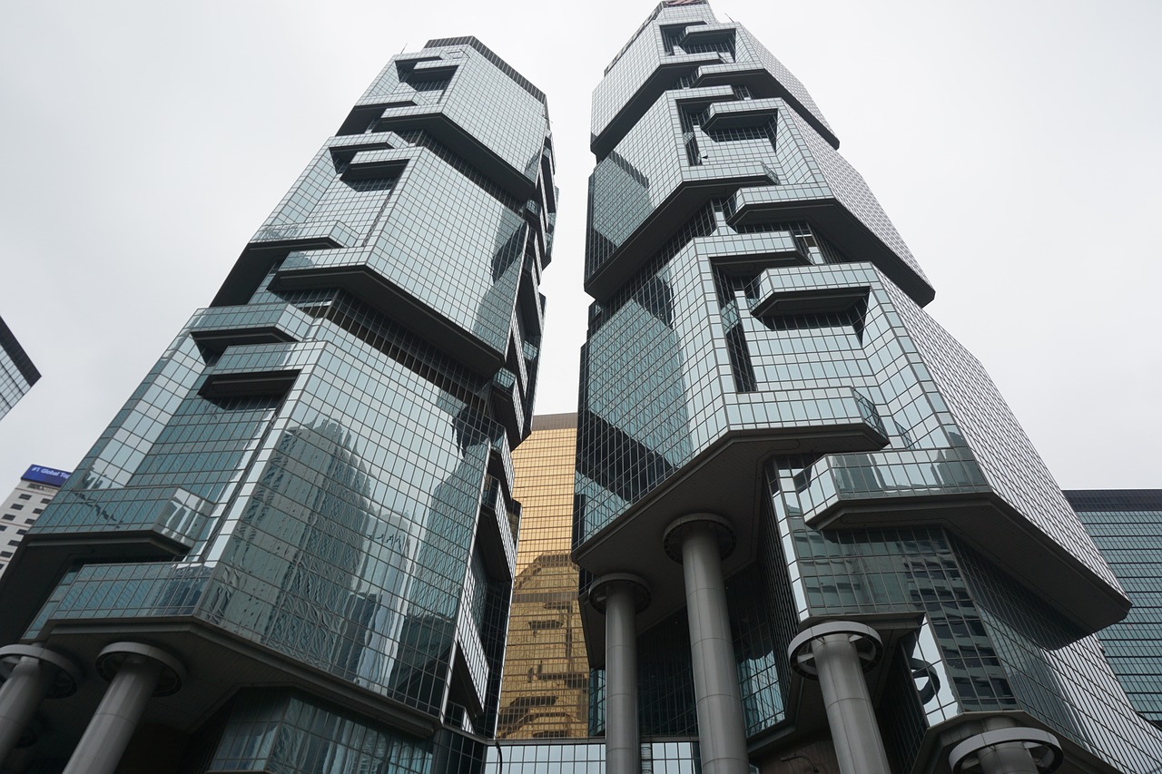 对手电视剧，现代都市竞争与挑战的揭示