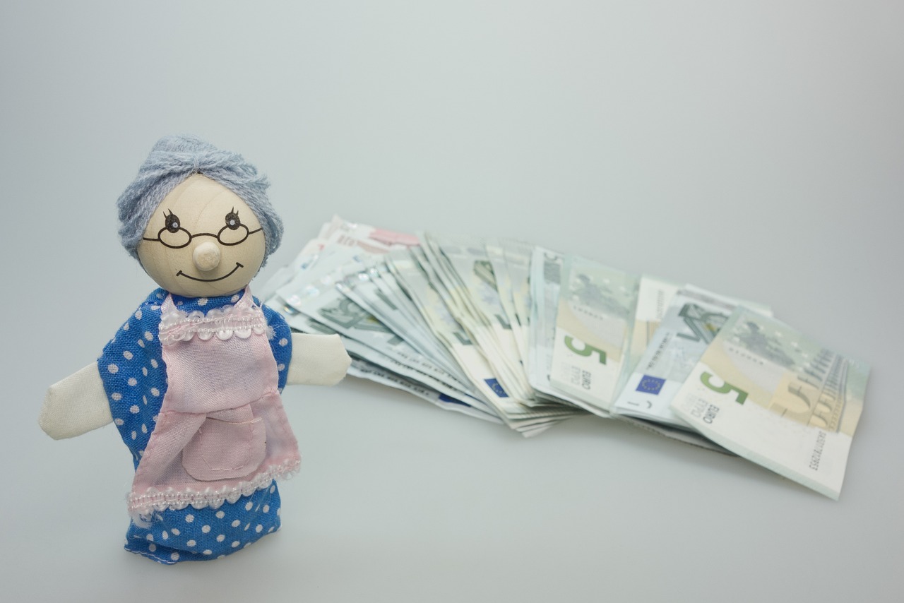 社会变革下的养老策略调整，最新延迟退休动态分析